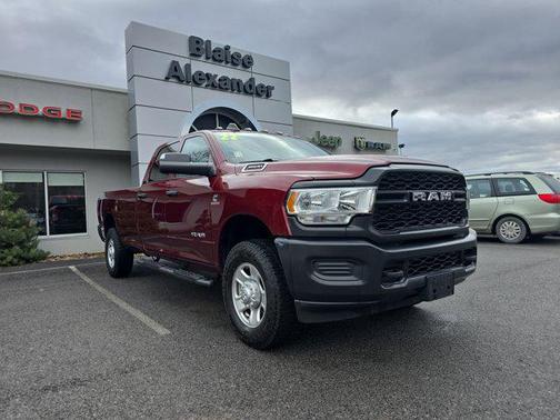 2022 RAM 3500 Tradesman Crew Cab 4x4 8' Box