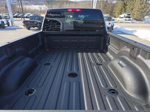 Diamond Black Crystal Pearlcoat 2026 RAM 3500 Big Horn Crew Cab 4x4 8' Box