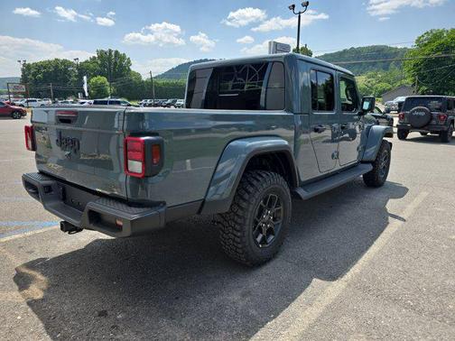 2025 Jeep Gladiator High Tide