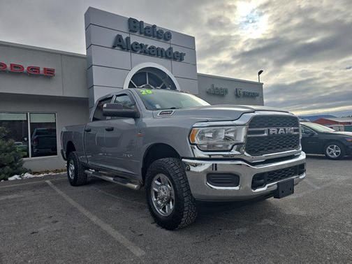 2020 RAM 2500 Tradesman Crew Cab 4X4 6'4' Box