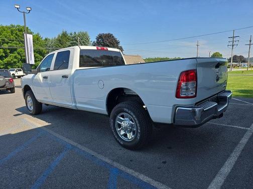 2023 RAM 2500 Tradesman Crew Cab 4x4 8' Box