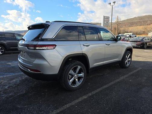 2025 Jeep Grand Cherokee Limited X