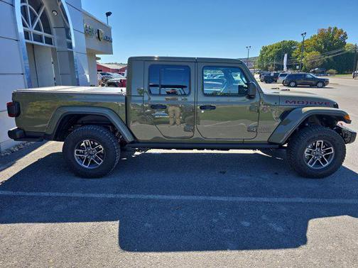 2025 Jeep Gladiator Mojave X