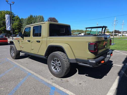 2025 Jeep Gladiator Mojave X