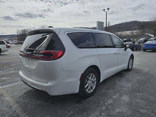 2025 Chrysler Pacifica L
