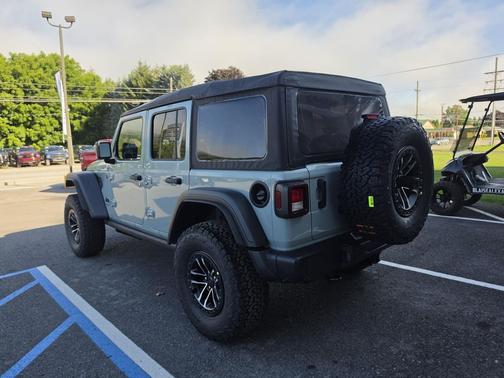 Earl Clearcoat 2026 Jeep Wrangler Willys