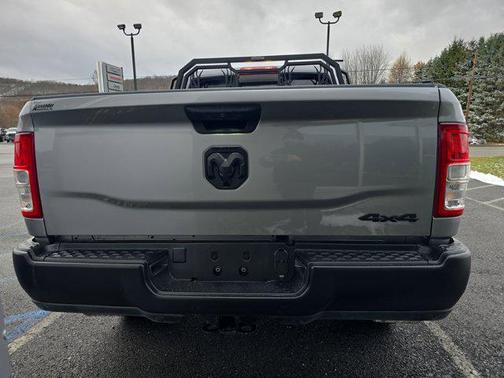 2024 RAM 2500 Tradesman Crew Cab 4x4 6'4' Box