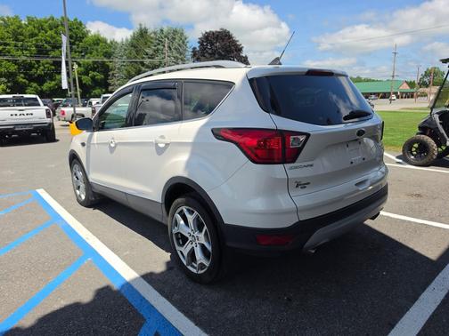 White Platinum Metallic Tri-Coat 2019 Ford Escape Titanium