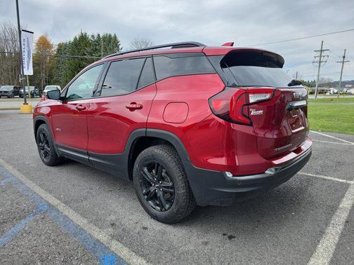 2024 GMC Terrain AWD AT4