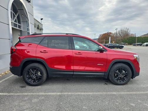 2024 GMC Terrain AWD AT4