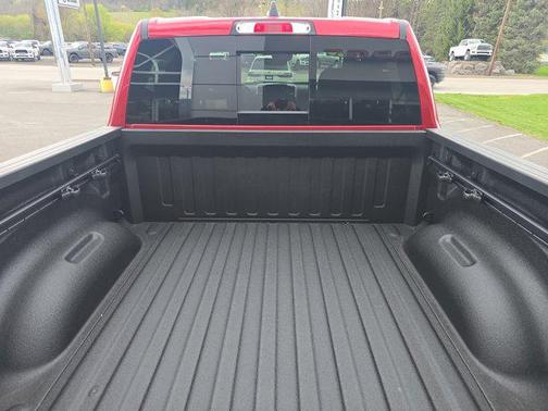 Molten Red Pearlcoat 2026 RAM 1500 Big Horn/Lone Star