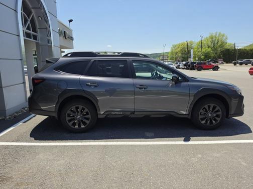 Magnetite Gray Metallic 2025 Subaru Outback Onyx Edition