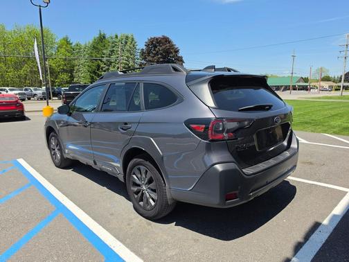 Magnetite Gray Metallic 2025 Subaru Outback Onyx Edition