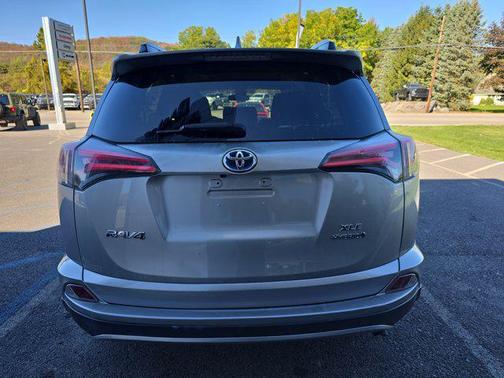 2018 Toyota RAV4 Hybrid LE