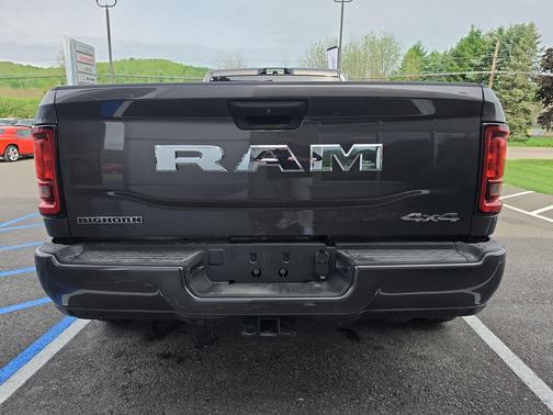 Granite Crystal Metallic Clearcoat 2026 RAM 3500 Big Horn Crew Cab 4x4 8' Box