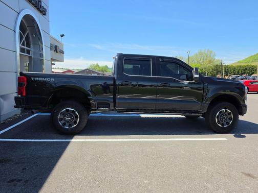 Agate Black Metallic 2024 Ford F-250 Lariat
