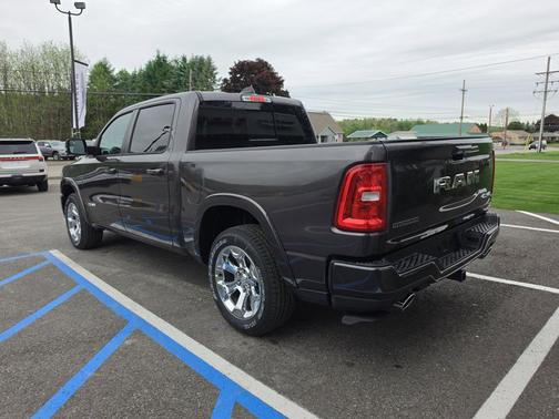 Granite Crystal Metallic Clearcoat 2026 RAM 1500 Big Horn/Lone Star