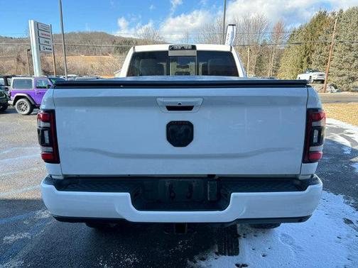 2022 RAM 2500 Laramie Crew Cab 4x4 6'4' Box