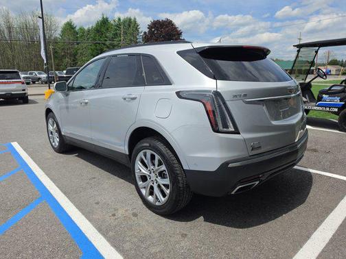 Radiant Silver Metallic 2020 Cadillac XT5 Sport