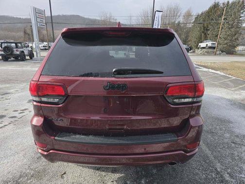 2022 Jeep Grand Cherokee Laredo