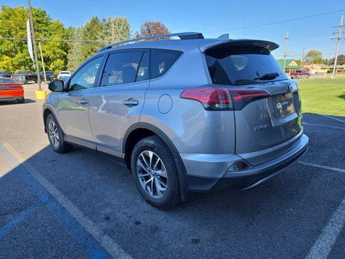 2018 Toyota RAV4 Hybrid XLE