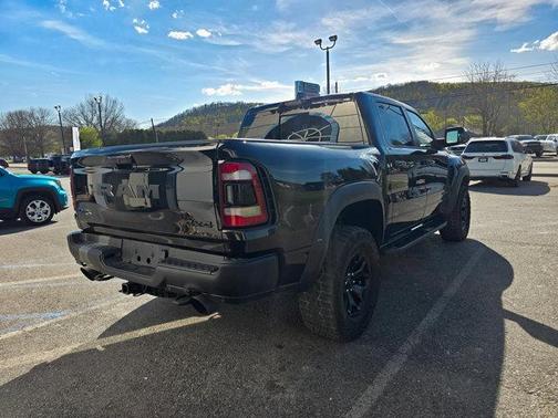 Diamond Black Crystal Pearlcoat 2022 RAM 1500 TRX