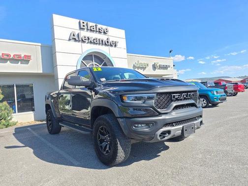 Diamond Black Crystal Pearlcoat 2022 RAM 1500 TRX