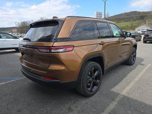 Copper Shino Metallic Clearcoat 2026 Jeep Grand Cherokee Limited