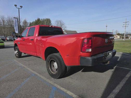 2018 RAM 3500 Tradesman Crew Cab 4x4 8' Box