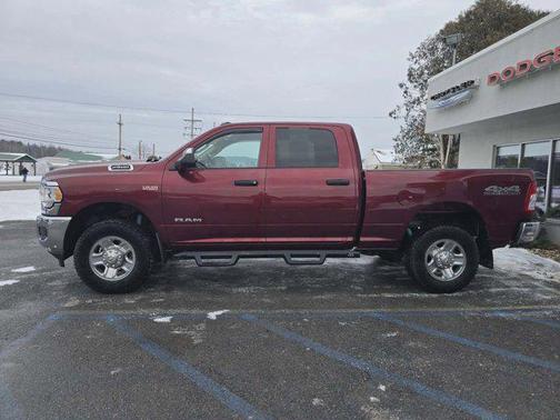 2020 RAM 2500 Tradesman Crew Cab 4X4 6'4' Box