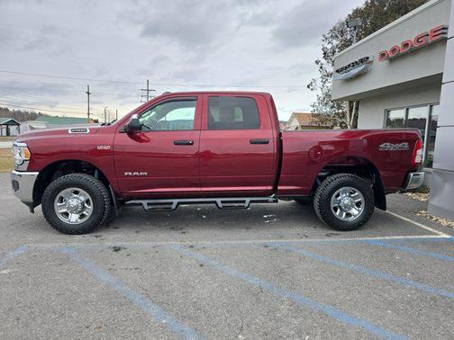 2020 RAM 2500 Tradesman Crew Cab 4X4 6'4' Box