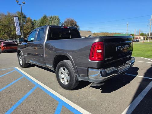 Granite Crystal Metallic Clearcoat 2025 RAM 1500 Big Horn/Lone Star