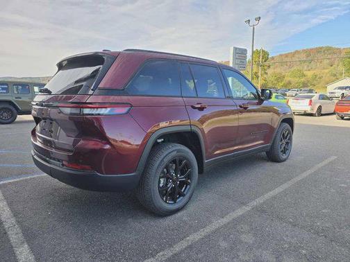2025 Jeep Grand Cherokee Altitude