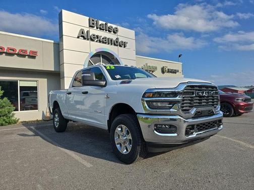 2025 RAM 2500 Big Horn Crew Cab 4x4 6'4' Box