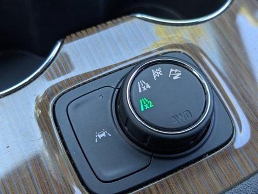 2022 GMC Acadia AWD SLE