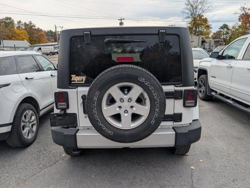 2011 Jeep Wrangler Unlimited Sahara