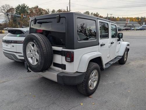2011 Jeep Wrangler Unlimited Sahara
