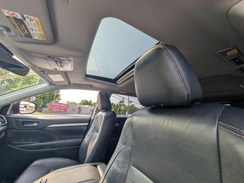 2019 Toyota Highlander Hybrid XLE