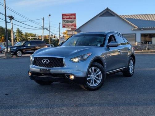 2017 INFINITI QX70 Base