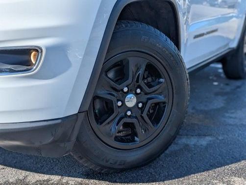 2017 Jeep Grand Cherokee Laredo