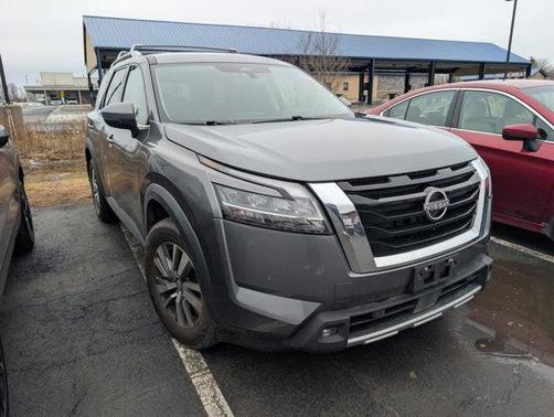 2022 Nissan Pathfinder SL 4WD