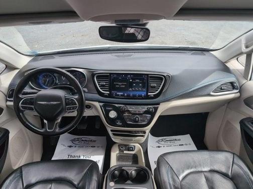 2021 Chrysler Pacifica Touring L