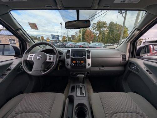 2017 Nissan Frontier SV