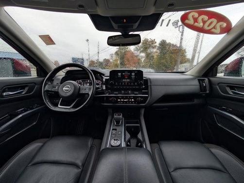 2022 Nissan Pathfinder SL 4WD