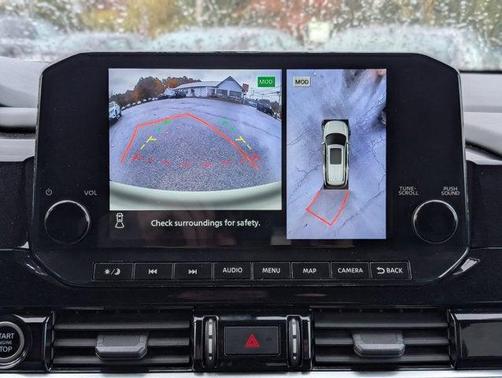 2022 Nissan Pathfinder SL 4WD