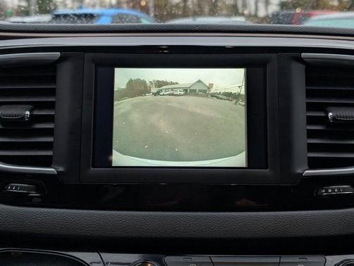 2021 Chrysler Voyager LX