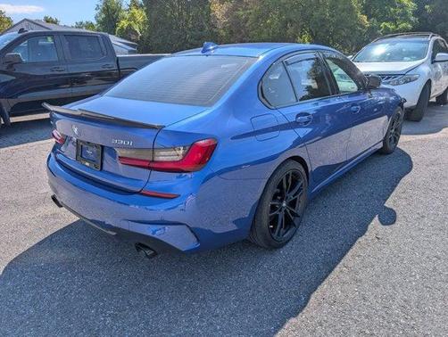 2021 BMW 330 xDrive