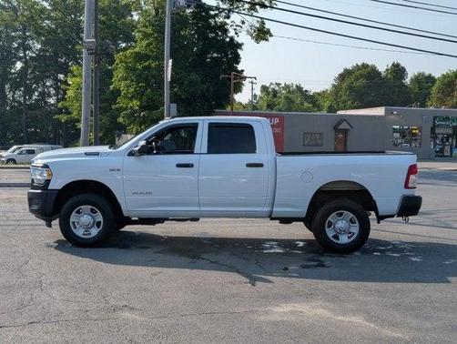 2022 RAM 2500 Tradesman Crew Cab 4x4 6'4' Box