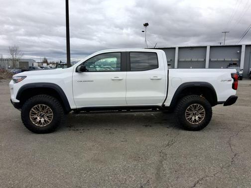 Summit White 2025 Chevrolet Colorado ZR2