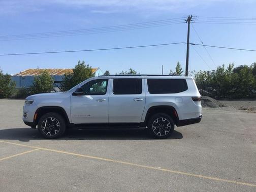 2023 Jeep Wagoneer L Series III